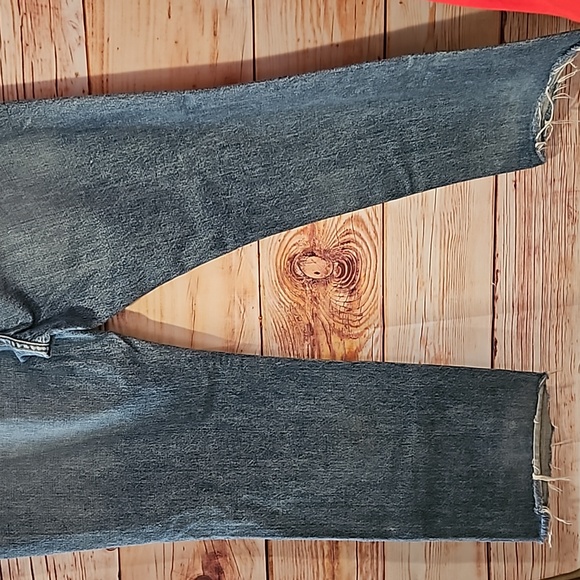 "LUCKY BRAND DUNGAREES- JEANS" MENS SIZE 36×32"  MADE IN THE USA!! WELL WORN 💙 - Picture 11 of 11